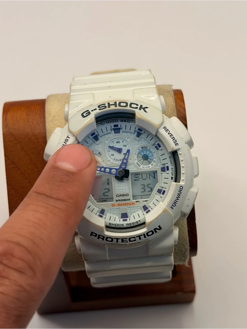 Casio G-Shock GA-100A Digital & Analog. White/blue 44mm, New Batteries